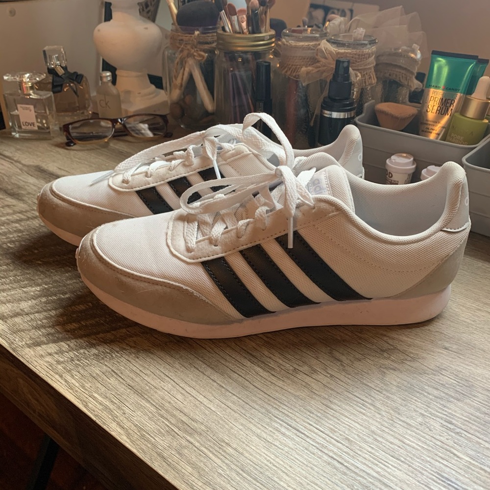 Adidas Sneakers